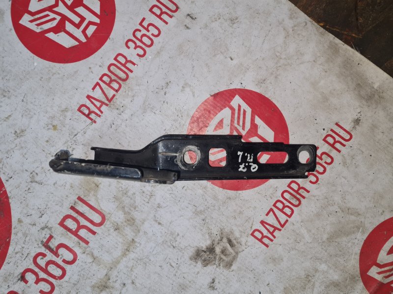 Петля капота Audi Q7 4L BAR 2011 лев. (б/у)