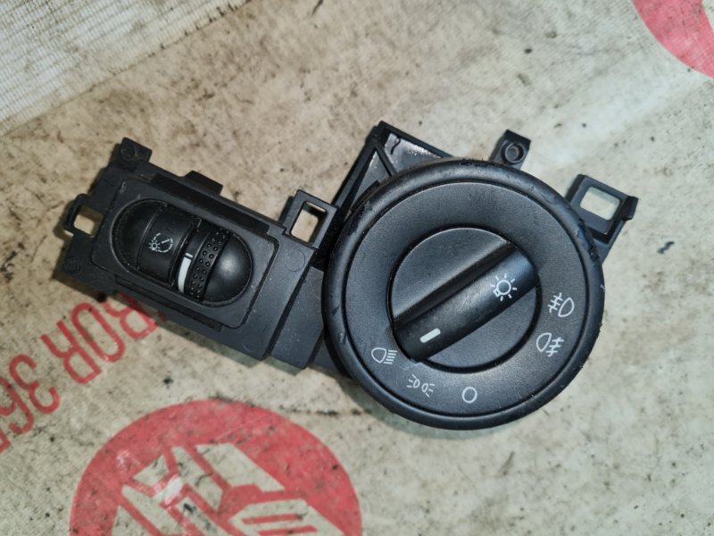 Многофункциональный переключатель Volkswagen Touareg 7L6 BMV 2005 (б/у)