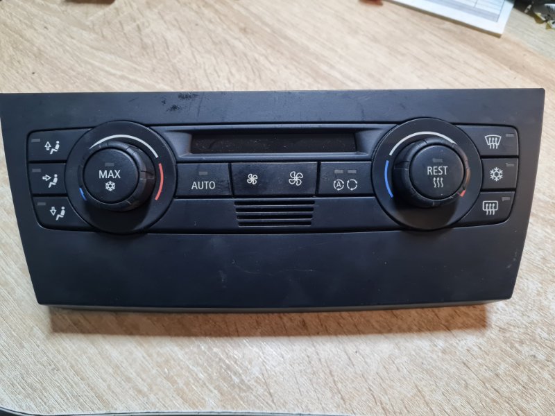 Блок управления климат-контролем BMW 3 E90 N46B20BA 2005 (б/у)