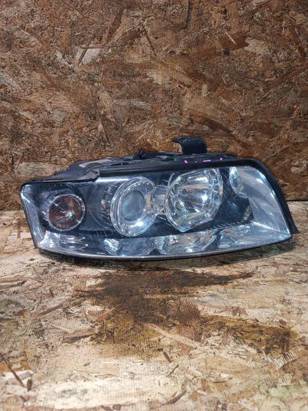 Фара ксенон Audi A4 8E5 AMB 2004 перед. прав. (б/у)