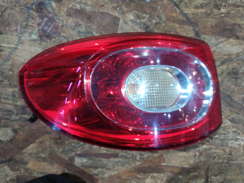 Фонарь с дефектом Volkswagen Tiguan 5N1 CCZ 2011 задн. лев. (б/у)