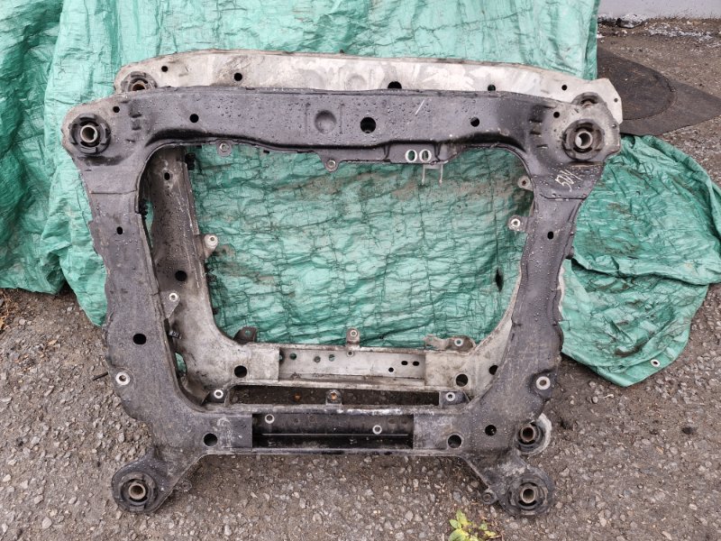 Подрамник Volvo XC70 SZ B5244T3 2002 перед. (б/у)