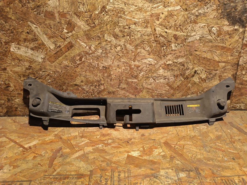 Накладка на панель Volvo S40 MS B5244S 2007 перед. (б/у)