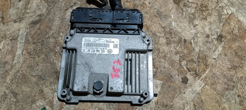 Блок управления ДВС Volkswagen Touran 1T3 CAV 2011 (б/у)