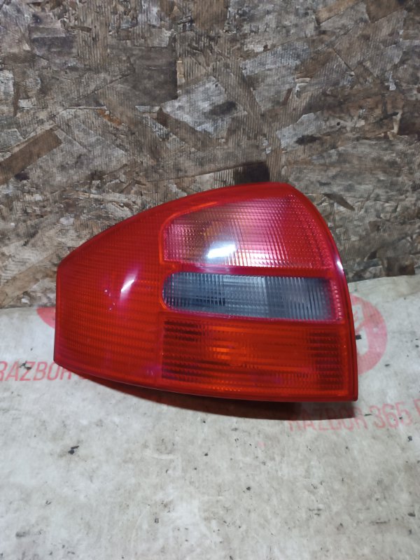 Фонарь Audi A6 4B2 ACK 2001 задн. лев. (б/у)