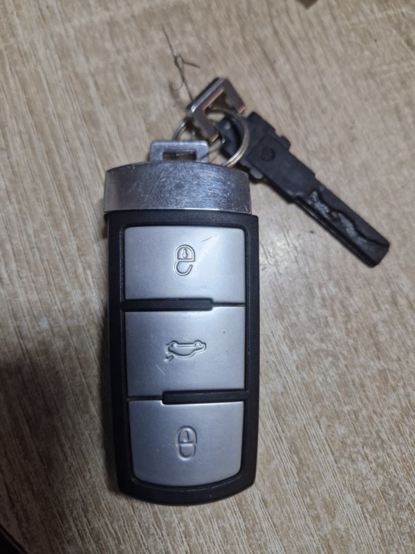 Ключ зажигания Volkswagen Passat B6 3C5 BWA 2.0T 2007 (б/у)