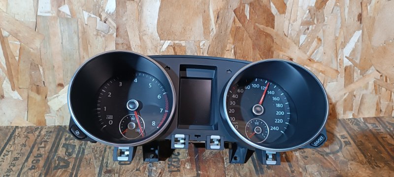 Щиток приборов Volkswagen Golf 5K1 CBZ 2011 (б/у)