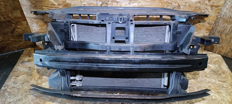 Панель передняя в сборе Volkswagen Passat 3C5 AXZ 2009 (б/у)