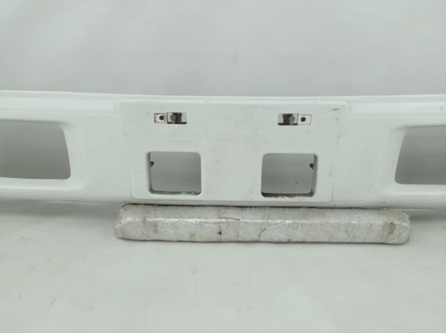 Бампер передний Isuzu Elf NJR85A