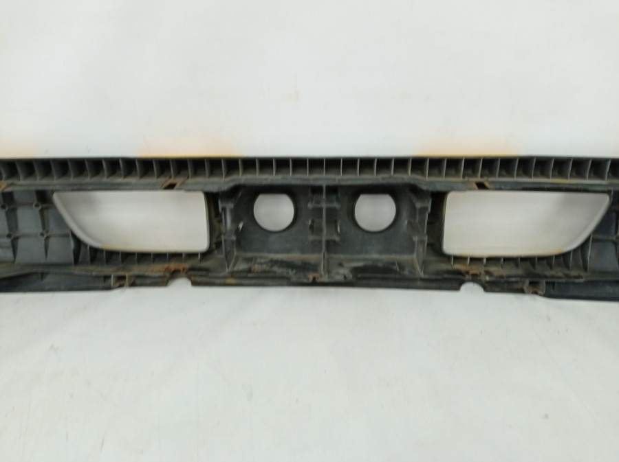 Бампер передний Elf NKR71