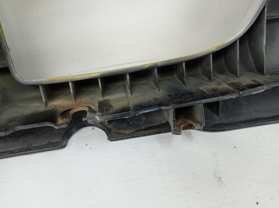 Бампер передний Elf NKR71