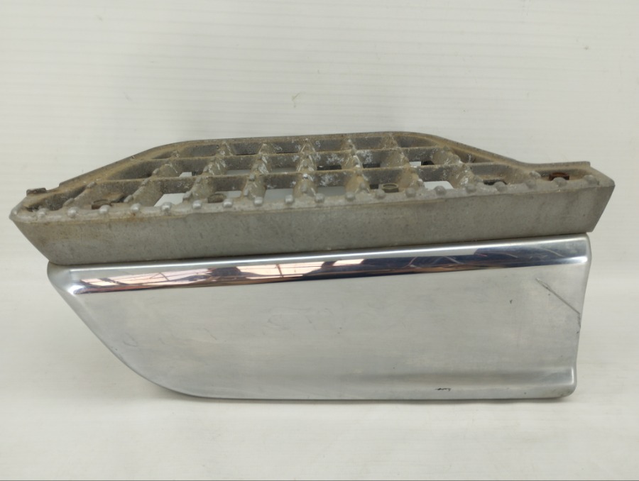 Подножка передняя левая Isuzu Elf NKR72E контрактная