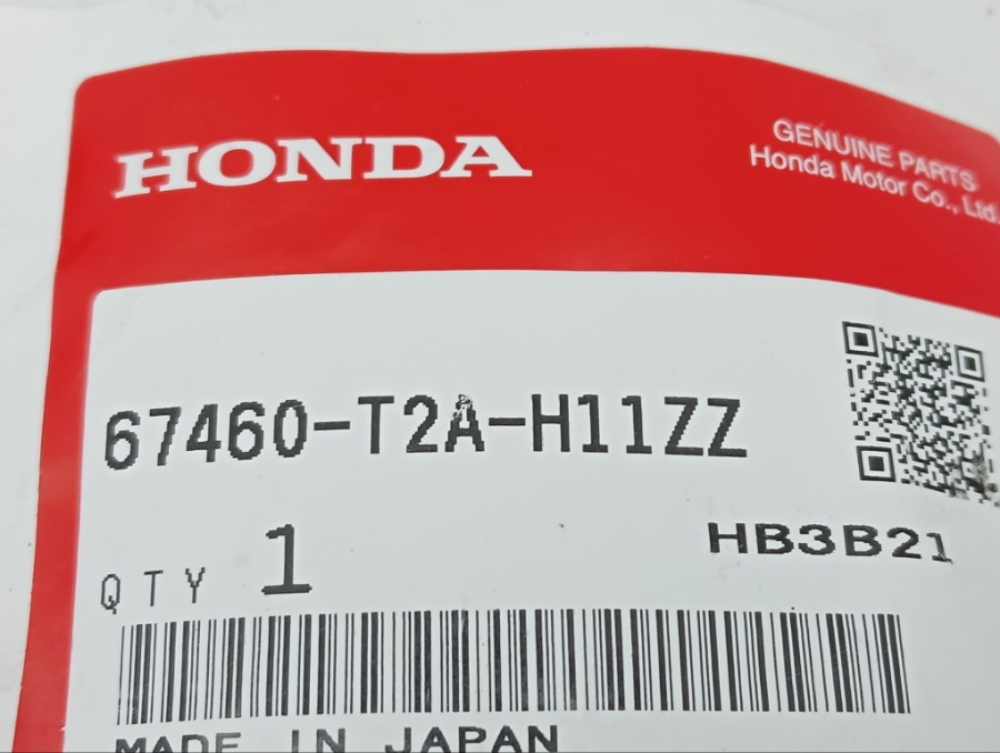 Петля двери передняя левая Honda Accord CR6