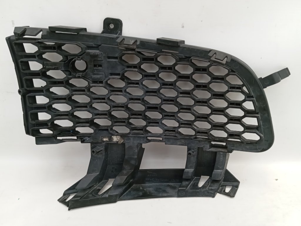 Решетка бампера передняя левая XE 2014-2019 X760