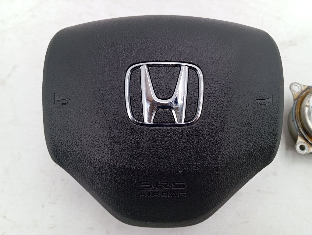 Подушка безопасности водителя Honda Shuttle DAA-GP7 LEB