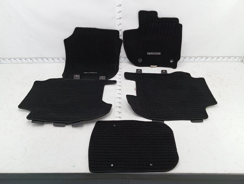 Запчасть коврики комплект Honda Shuttle 2016 DAA-GP7 LEB контрактная Коврики комплект Honda Shuttle 2016 DAA-GP7 LEB контрактная