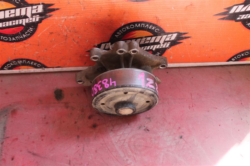 Помпа Toyota 1ZZ (б/у) Помпа Toyota 1ZZ (б/у)