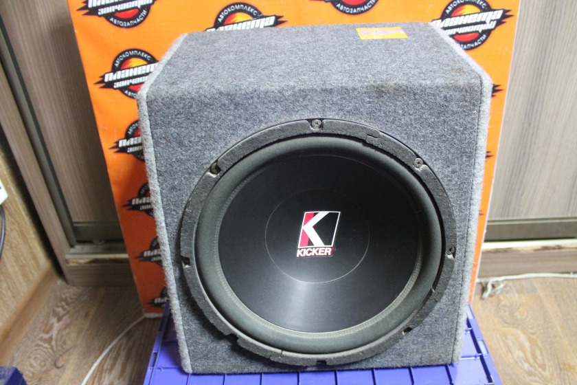 Сабвуфер Kicker (б/у) Сабвуфер Kicker (б/у)