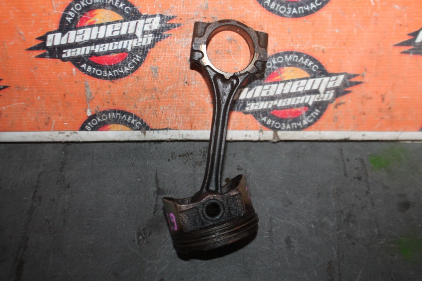 Поршень Toyota 1NZ (б/у) Поршень Toyota 1NZ (б/у)