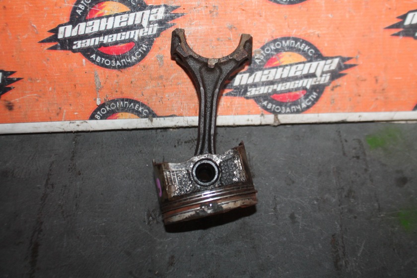 Поршень Toyota 3S (б/у) Поршень Toyota 3S (б/у)