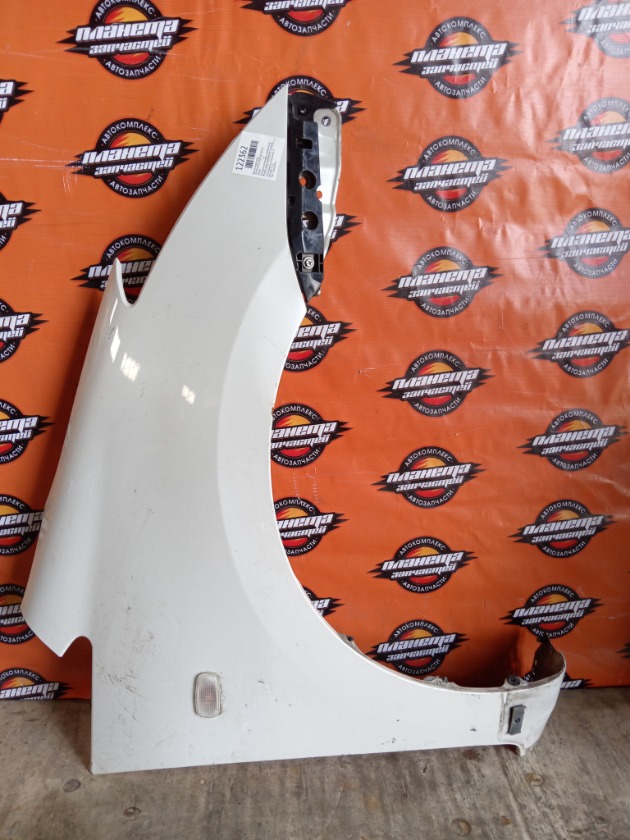 Крыло переднее правое TOYOTA WISH ZNE10G 1ZZ-FE контрактная