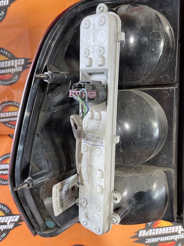 Стоп-сигнал задний правый TRAILBLAZER 1GNDT13S GM VORTEC LL8 Стоп-сигнал задний правый TRAILBLAZER 1GNDT13S GM VORTEC LL8