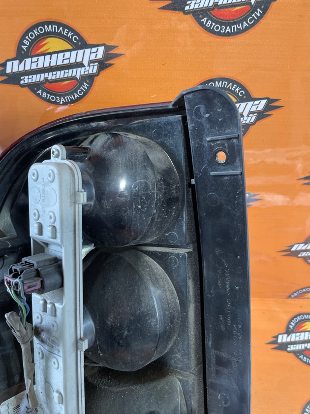 Стоп-сигнал задний правый TRAILBLAZER 1GNDT13S GM VORTEC LL8 Стоп-сигнал задний правый TRAILBLAZER 1GNDT13S GM VORTEC LL8