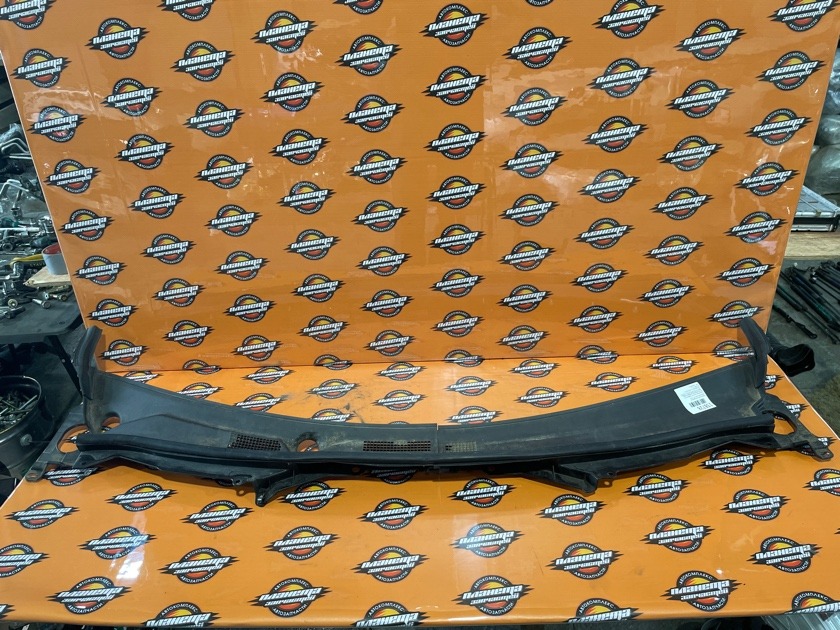 Решетка NISSAN SKYLINE YV37 274A контрактная