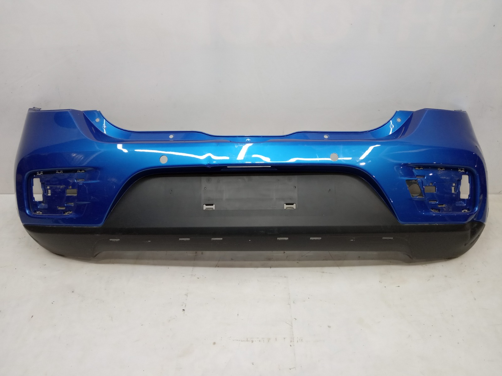 Бампер логан степвей 2. 850229678r фото. 850228956r. Задний бампер рено сандеро 1. Задний бампер рено логан степвей.