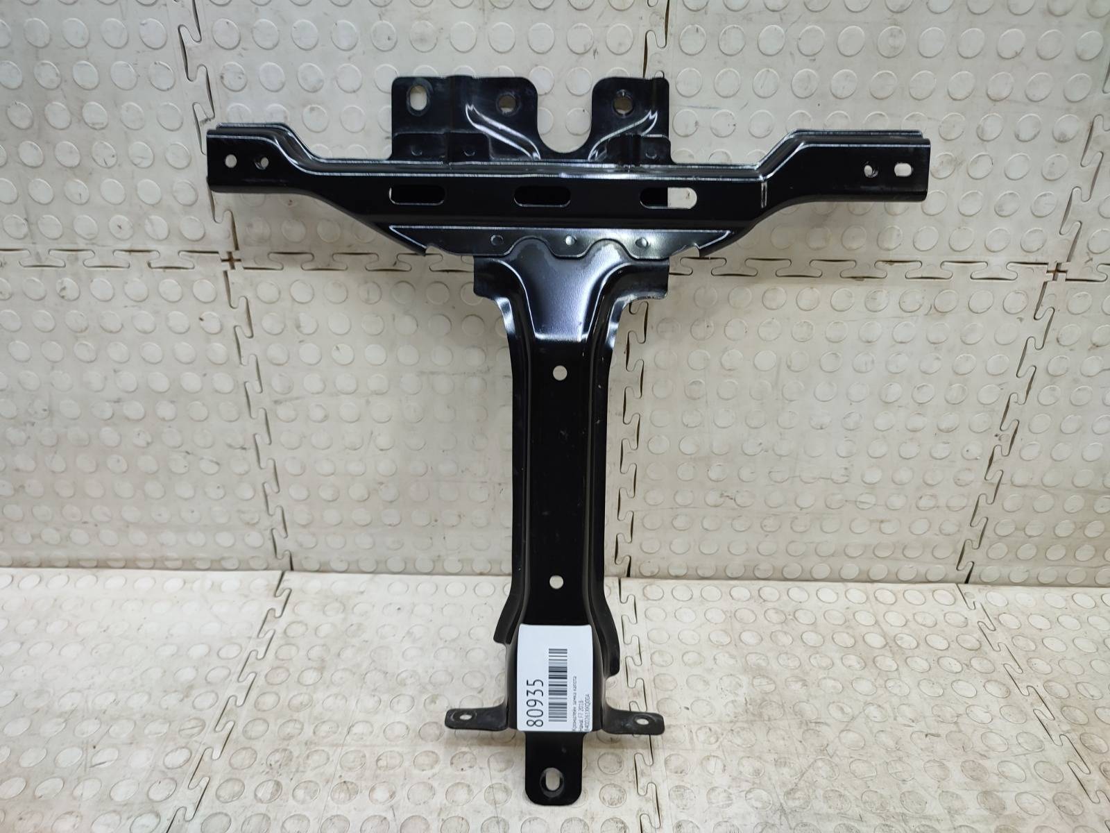 3名様　オーダー受付 Кронштейн замка капота Haval F7 2018- 8400261XKQ00A купить Б/У id80935
