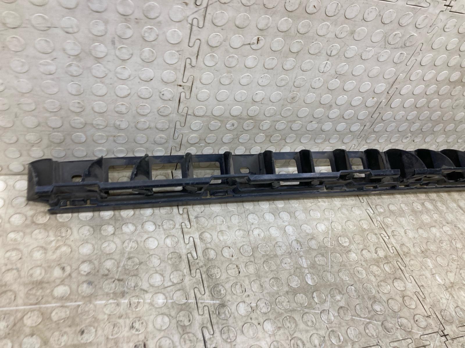 Кронштейн бампера задний Rapid 2012-