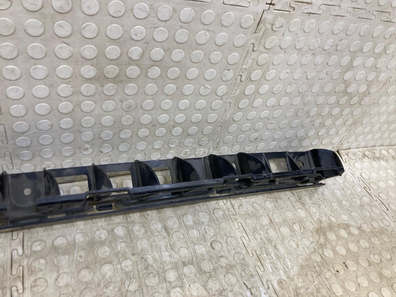 Кронштейн бампера задний Skoda Rapid