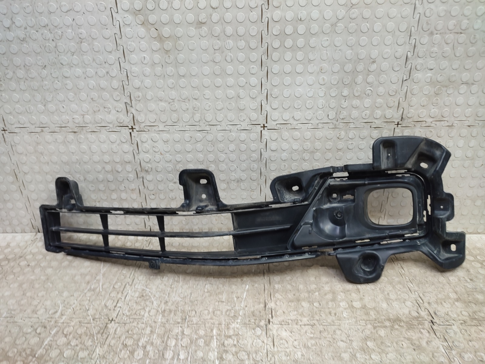 Запчасть решетка бампера передняя левая Toyota Land Cruiser 2015- 200 5310460010 Б/У Решетка бампера передняя левая Toyota Land Cruiser 2015- 200 5310460010 Б/У