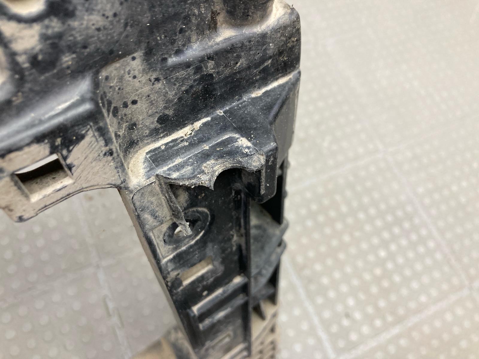 Панель передняя телевизор Polo 2020- MK6 Панель передняя телевизор Polo 2020- MK6