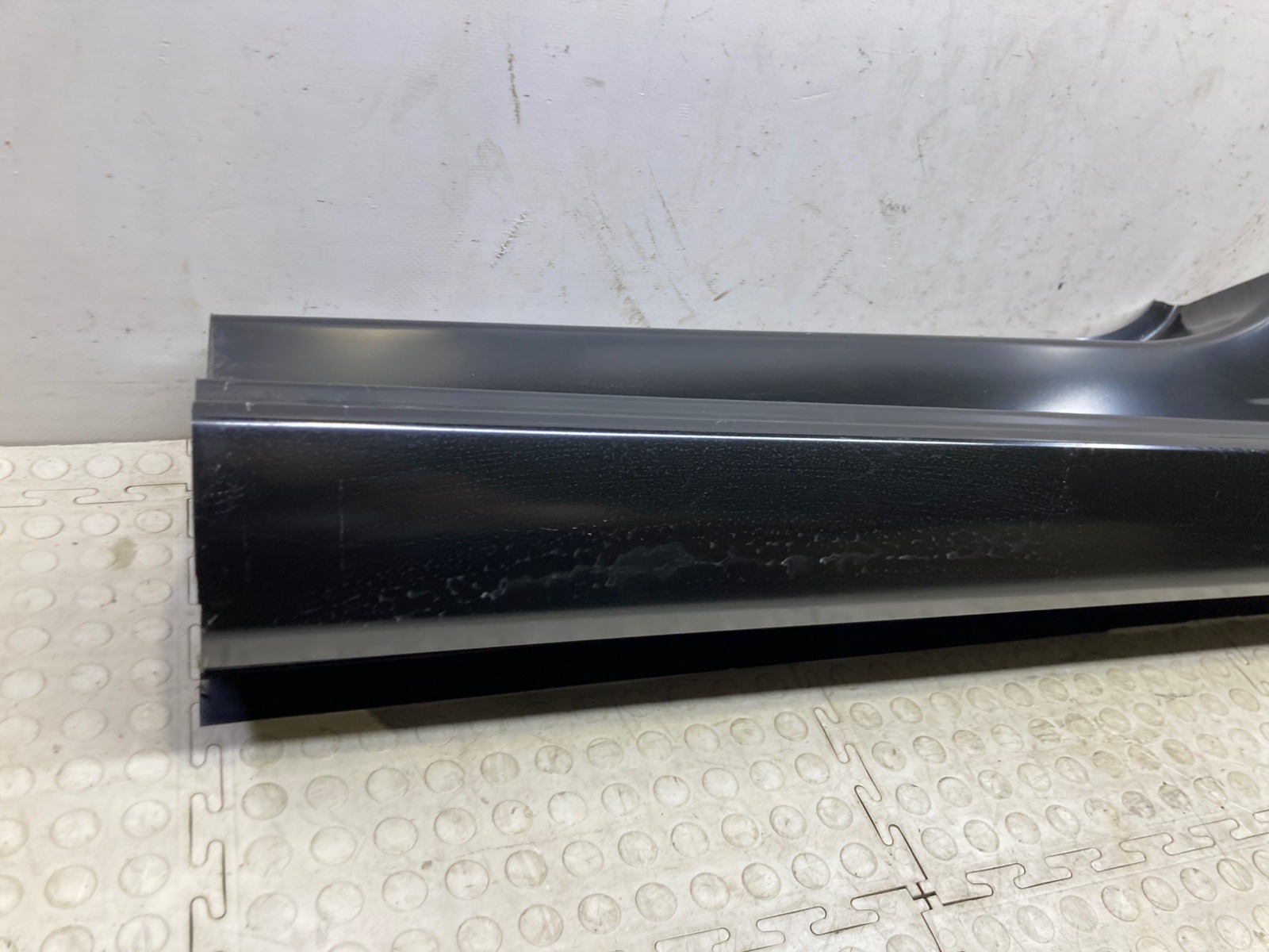 Порог передний правый Rapid 2012-