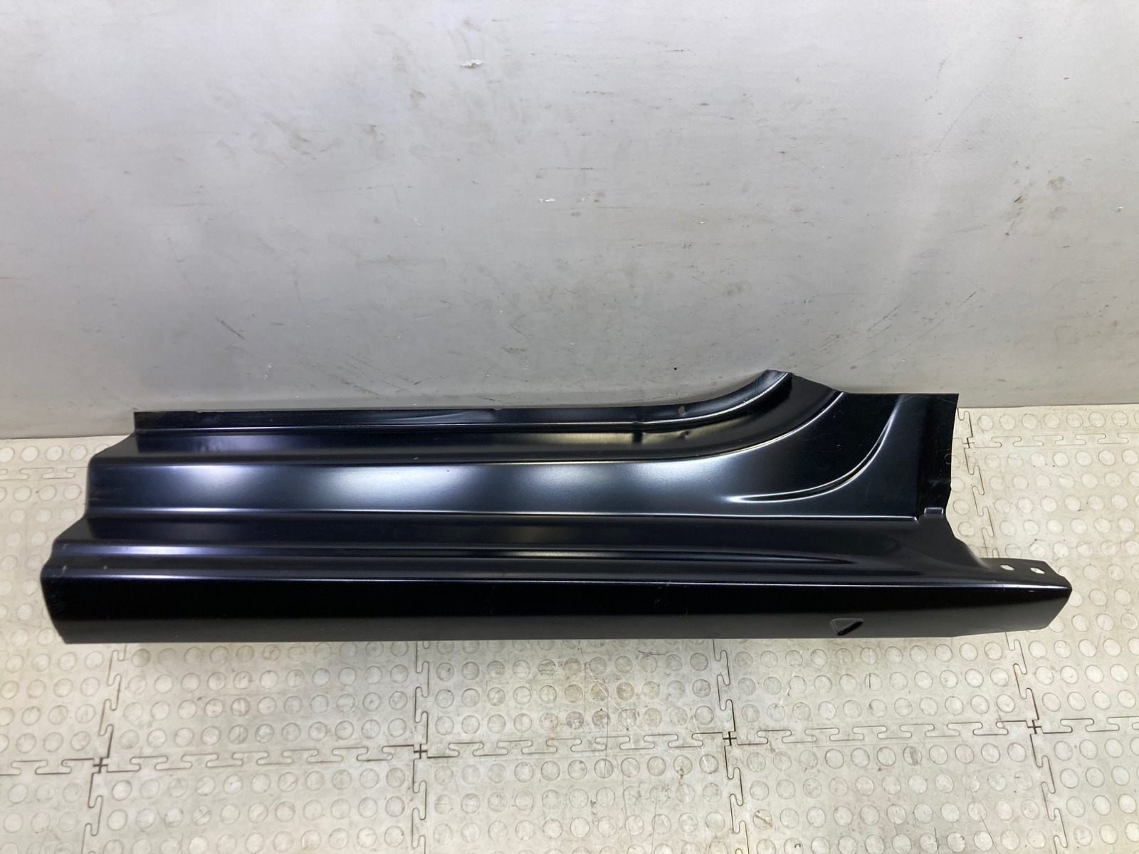 Порог передний правый Rapid 2012-