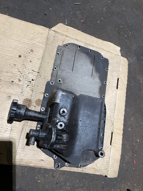 Поддон TOYOTA ESTIMA EMINA 1995 CXR20G 3C-TE 1140264020 Б/У