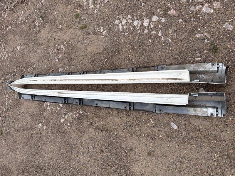 Накладка на порог CROWN 2008 GRS200 4GR-FSE