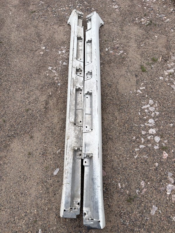 Накладка на порог CROWN 2008 GRS200 4GR-FSE
