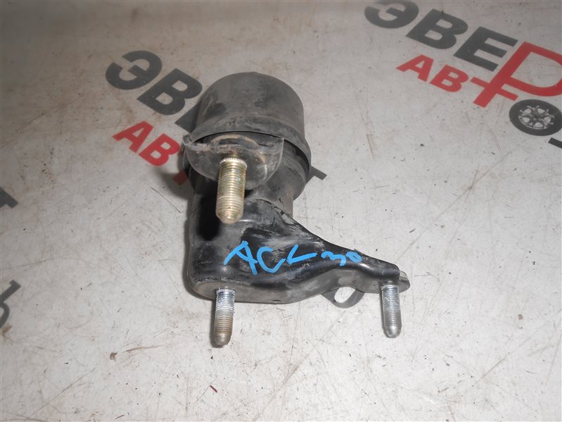 Подушка двигателя тойота камри 30. Кронштейн gthtkytqw подушки двигателя камри 2az fe. 5. Нижняя опора двигателя камри 40 2. Опора двигателя камри 30.