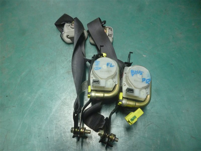 Ремень безопасности Subaru Legasy BH5 EJ206 2002 передний