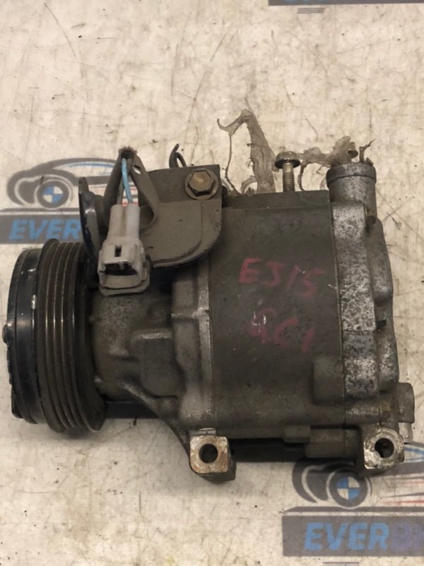 Компрессор кондиционера Subaru Impreza GC1 EJ15 1999 (б/у)
