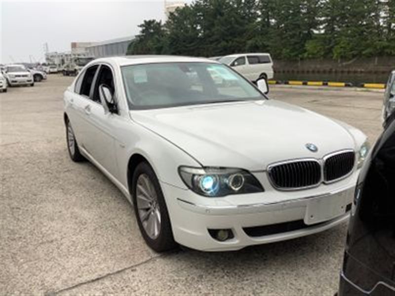 Автомобиль BMW 7 Series E65 N62B48B 05/2007 года в разбор