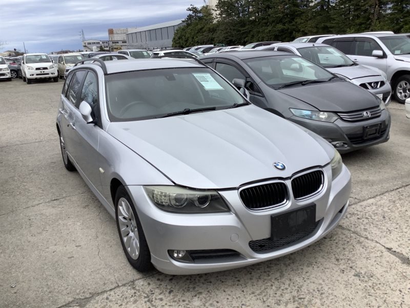 Автомобиль BMW 3-Series 320i E91 N46B20BD 07.2009 года в разбор