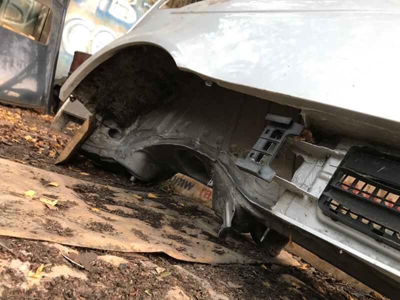 Крыло заднее левое 5-series 2001 E39 M54B30 Крыло заднее левое 5-series 2001 E39 M54B30