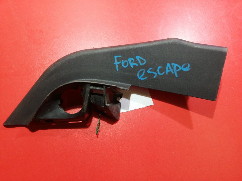 Уголок двери Ford Focus CAP HWDA 2006 передний левый (б/у)