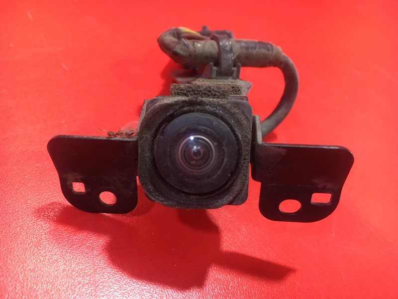 Камера переднего вида Infiniti Qx56 JA60 VK56DE 2003 передняя (б/у)