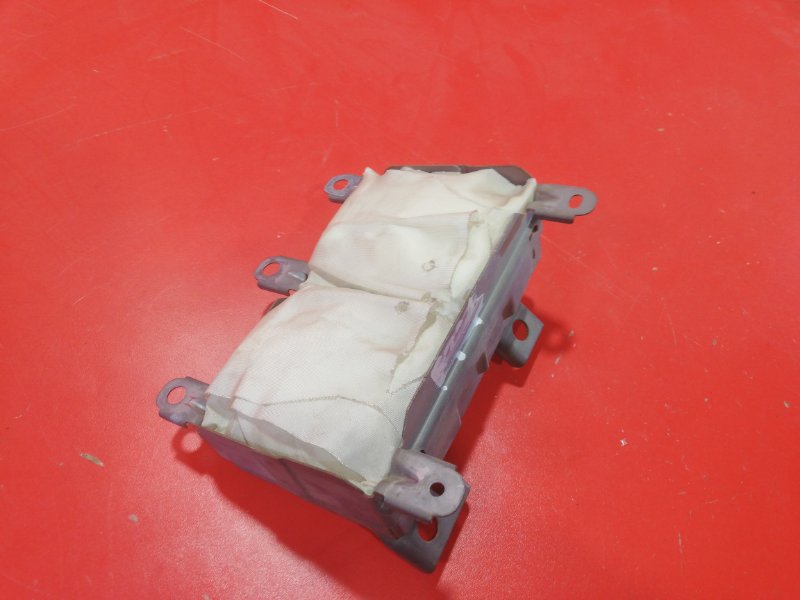 Airbag пассажирский Toyota Wish ANE10G 1AZ-FSE 2003 (б/у)