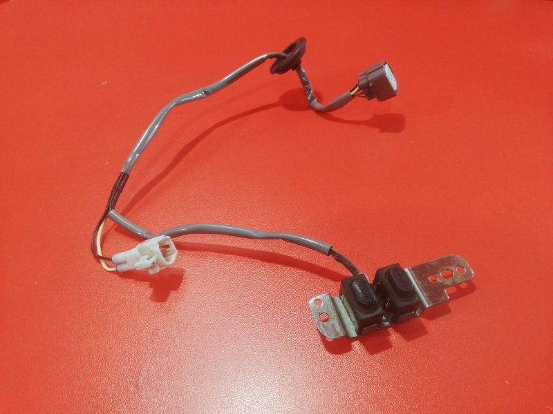 Кнопка открывания багажника Toyota Land Cruiser Prado KDJ150 1KD-FTV 2012 (б/у)