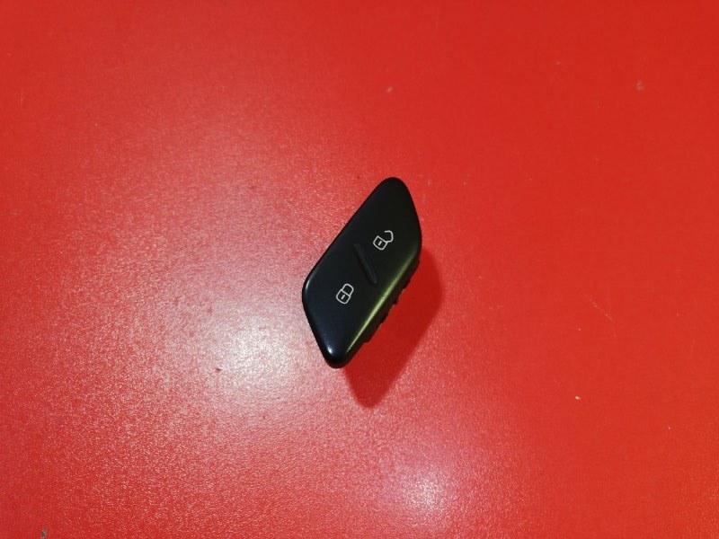 Кнопка центрального замка Volkswagen Polo 602 CFNA 2013 (б/у)